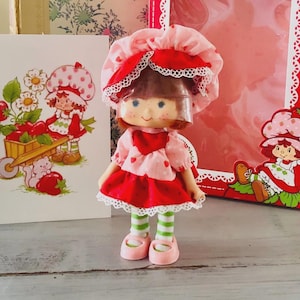 Vintage Style Strawberry Shortcake Party Pleaser Doll | European Altaya Re-Issue Charlotte aux Fraises Strawberry Shortcake Party Pleaser