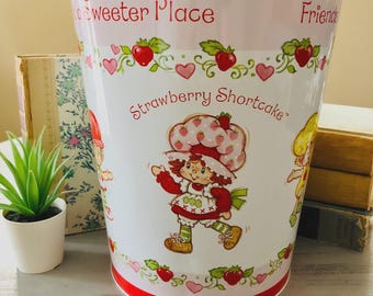 Vintage 2000s Strawberry Shortcake Metal Waste Basket | Retro Strawberry Shortcake Kids Trash Can Office Trash Bin Angel Apple Orange