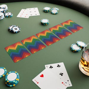 Kleurrijke pokerkaartenset, levendige speelkaarten voor game-avond, perfect cadeau voor kaartliefhebbers, pokeravond essentials, uniek kaartspel