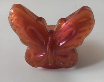 Świecznik typu tealight w kształcie motyla