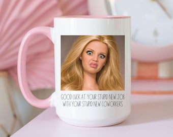 Caneca de despedida para colega de trabalho, Boa sorte no seu novo emprego idiota, Boneca engraçada e desequilibrada para presente de despedida de colega de trabalho, Boneca com cara de nojo para dizer adeus.