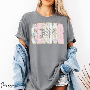 Senior 2027 Girls Shirt, Floral Grandmillennial High School Senior Tee, Graduation Gift, Class of 2027 Grey