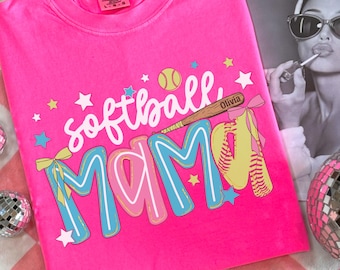 Camiseta para Mãe de Jogadora de Softball, Camiseta Personalizada com Nome para a Mãe da Jogadora de Softball, Camiseta Moderna para o Dia do Jogo