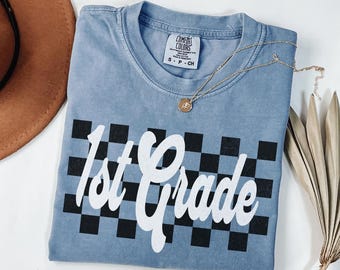 1年生用チェッカーズシャツ、男の子と女の子用の新学期Tシャツ、新学期の服装、1年生の先生用Tシャツ