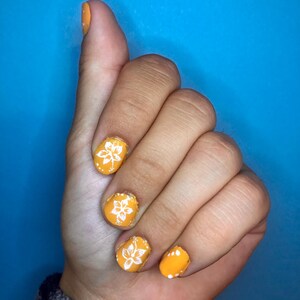 Handpainted Tropical Flower Press On Nails | Summer Nails