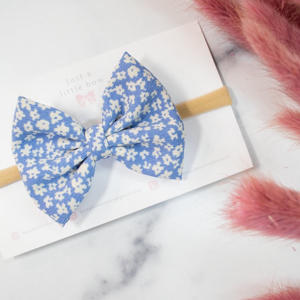 Blue flower hair bow | summer hair bow | summer daisy hair bow | blue floral hair band | little girl hair bow