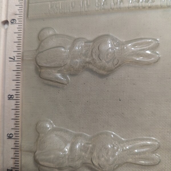 Sitting Bunny Pop candy mold