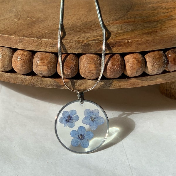 Silver Forget-Me-Not Circle Pendant Necklace