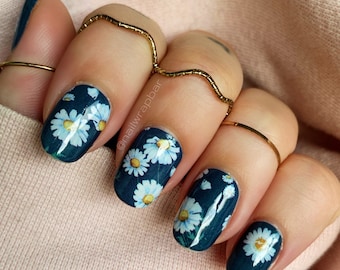 Navy Blue Daisy Print Nail Wraps