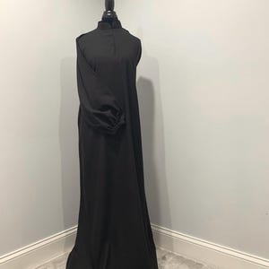 Medium weight Tailored Made Dubai Abaya , Dubai Abaya, Modest Muslim dress , Dubai Dress