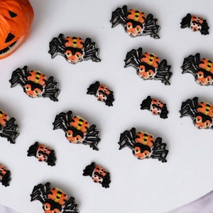 FIFTEEN Edible Spider Sugar Decorations, Halloween Cupcake Toppers, Spiders, Trick or Treat, Halloween Birthday, Halloween Treats