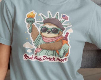 Sloth Statue of Liberty T-Shirt: Funny Retro USA Graphic Tee