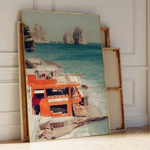 Lámina vibrante de la costa de Capri - Arte del Orange Beach Club - Descarga digital - Decoración costera