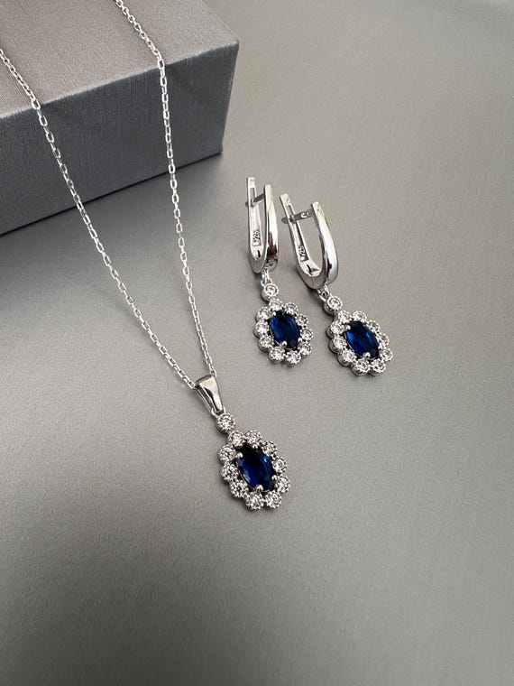 Sterling Silver Oval Sapphire Necklace and Earrings Set  display picture 2