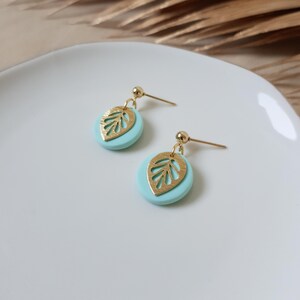 Golden leaf dangly earrings | stainless steel | handmade polymer clay earrings