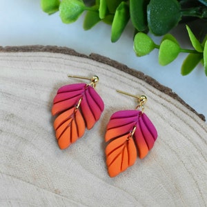 Tropical ombre leaf dangle earrings | magenta and orange