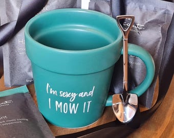 Caja de regalo con taza y cuchara con forma de maceta con chocolate caliente, café o té de lujo (opción de solo taza disponible)