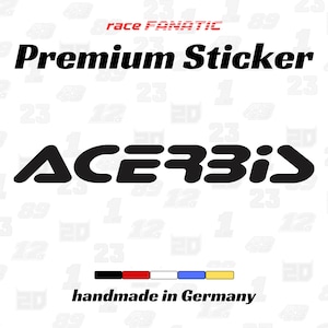 Peut inclure: Un autocollant blanc avec le texte noir "Premium Sticker" et le nom de la marque "ACERBIS". L'autocollant comprend également le texte "handmade in Germany" et une barre de couleurs.