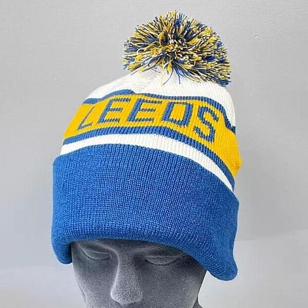 Custom Made LEEDS MOT Winter Chunky Ski Bobble Hat - Leeds  Colours