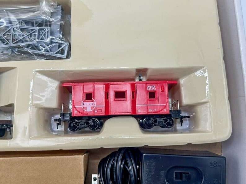 Vintage HO Train Set Model Power Phillips 66 Electric Train Collectors