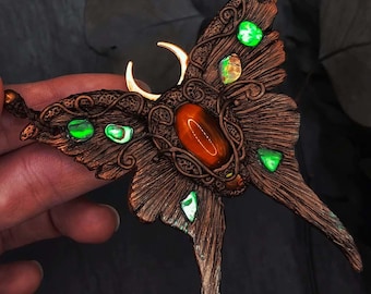 Collar mágico de mariposa, labradorita y conchas marinas
