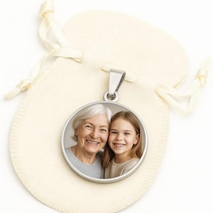 Foto Anhänger Halskette - Edelstahl | Kreis oder Quadrat | Gold oder Silber | Personalisiertes Geschenk