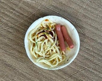 Minispaghetti en worstjes