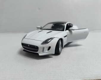 Placa de matrícula personalizada con nombre y número a escala para coche Jaguar F-Type Coupe, color blanco, regalo de cumpleaños para papá, mamá, esposa, marido, producto en caja de regalo