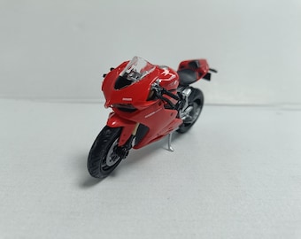 Placa de matrícula personalizada con nombre y número para moto a escala Ducati 1199 Panigale, regalo de cumpleaños para papá, mamá, esposa, esposo, producto en caja de regalo.