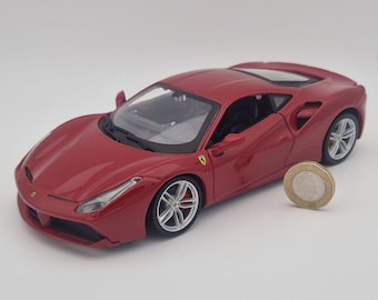 Placa de matrícula personalizada con nombre y número, modelo a escala de coche Ferrari 488 GTB en rojo, regalo de cumpleaños para papá, mamá, esposa, esposo, producto en caja de regalo.