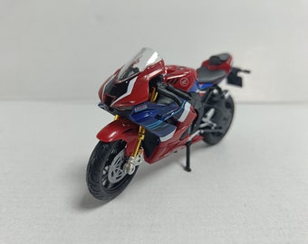 Modelo a escala de moto Honda CBR1000RR-R Fireblade con matrícula personalizada. Regalo ideal para cumpleaños (papá, mamá, esposa, esposo). Producto en caja.