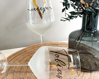 personalisiertes XL Weinglas l weiß l Goldrand l Golden line l Monogramm l Geschenk l Freundin | Hochzeitsgeschenk | Geburtstag | JGA