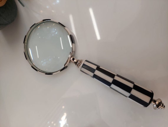 Small Magnifying Glass, with Handle, Filigree