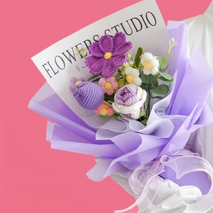 Eternity Blooms: Handgefertigter Häkelblumenstrauß, Strickblumenstrauß, rosa、blau、lila、roter Blumenstrauß