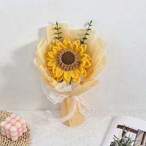 Crochet Sunflower Bouquet – Handmade Everlasting Flower Gift & Bright Home Decor