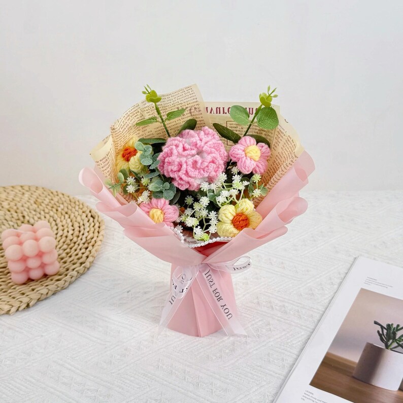 Gehäkelter Nelkenstrauß: Handgefertigtes Blumengeschenk für Mama Pink (small)