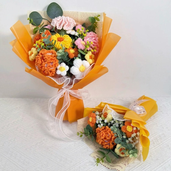 Crochet Carnation Bouquet: Handcrafted Floral Gift for Mom