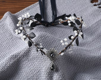 Diadème noir pour femme Boho mariage perle couronne de mariée fille de fleur couronne elfique vintage couronne de cheveux cristal diadème foncé feuille de vigne fée bandeau