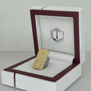 18K Gold Domino in Solid 750 Gold in White Case - Dominostein aus 18 Karat Gold im weissen Etui.