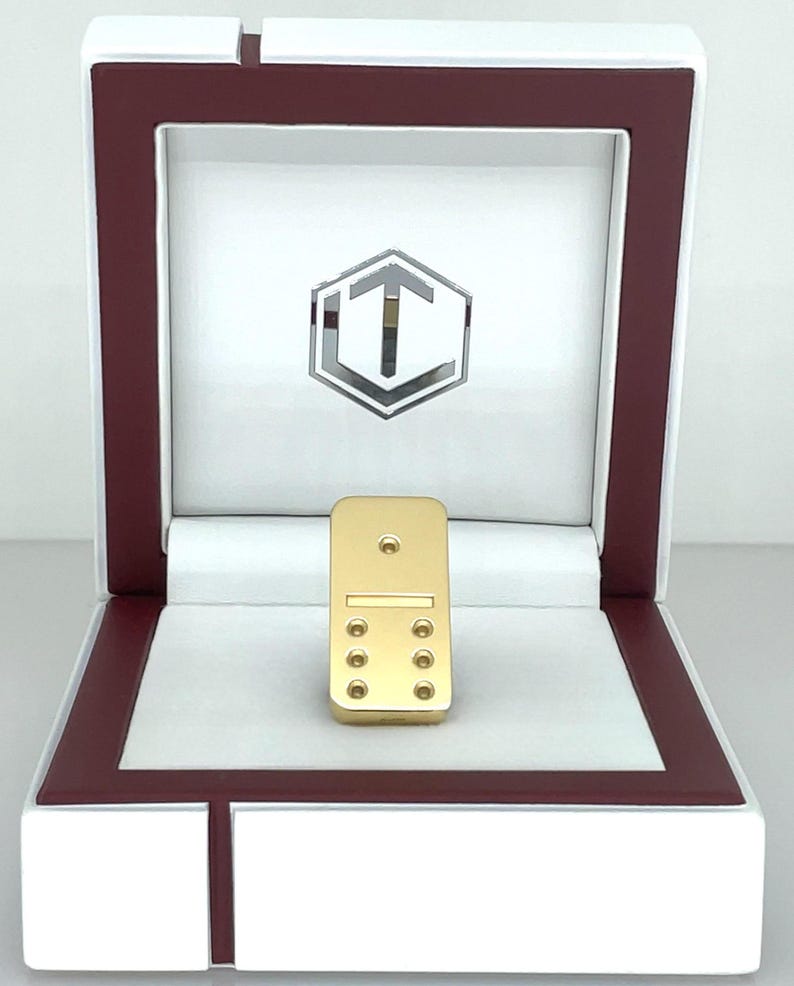 18K Gold Domino in Solid 750 Gold in White Case - Dominostein aus 18 Karat Gold im weissen Etui.