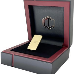 18K Gold Domino in Solid 750 Gold Back Side in Black Case - Dominostein aus 18 Karat Gold Rückseitenansicht im schwarzen Etui.