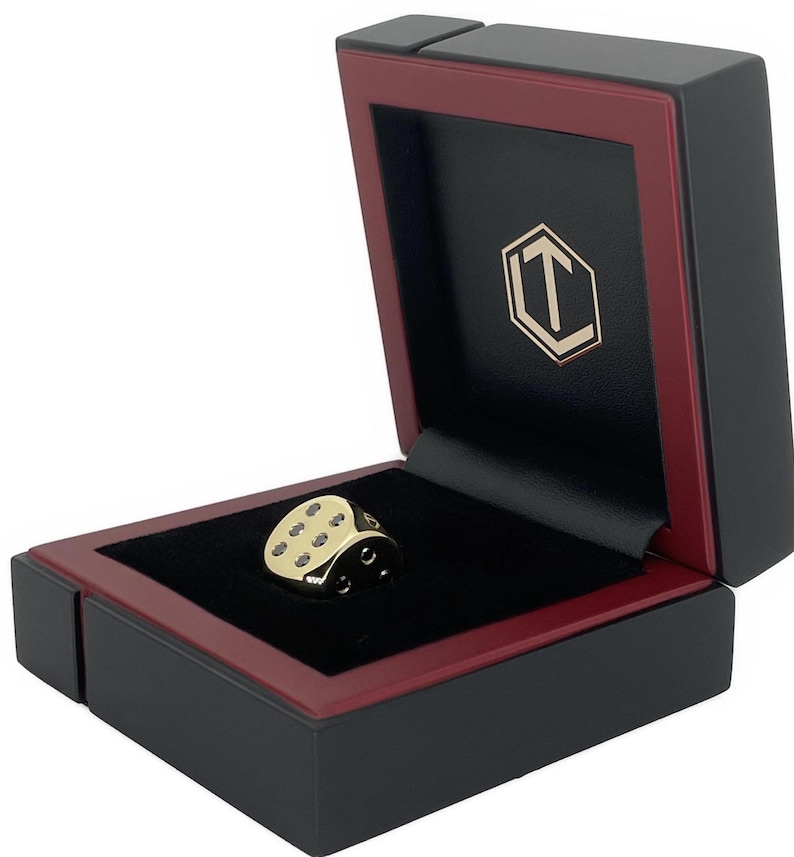 18K Gold Dice with 21 Black Diamonds in 750 Solid Gold and in Black Case - Würfel aus 18 Karat Gold mit 21 schwarzen Diamanten, vollmassiv, im schwarzen Etui.