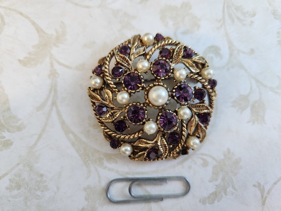 Vintage Gold Tone Imitation Pearl and Purple Rhin… - image 2