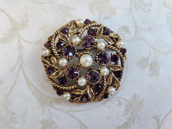 Vintage Gold Tone Imitation Pearl and Purple Rhin… - image 1