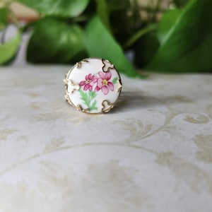 Anillo de cóctel ajustable con flor de cerámica vintage, pieza llamativa UPCYCLED RECYCLED