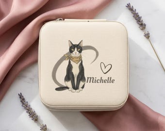 Personalized Jewelry Case with Black and White Cat Design