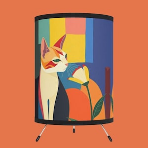 Tabby Cat Tripod Lamp: Modern Colorful Feline Decor