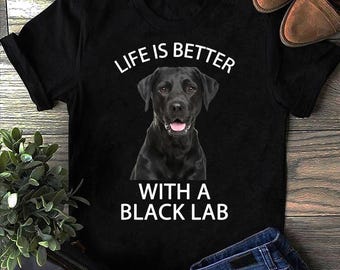 Camiseta preta para mãe de labrador: presente para quem ama cães labradores