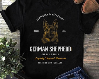 Vintage German Shepherd Mom T-Shirt: Retro Dog Lover Gift