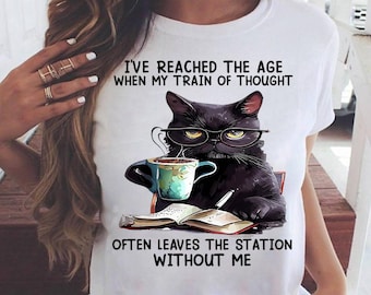 Camiseta "Cat Train of Thought": un regalo divertido para los amantes de los gatos